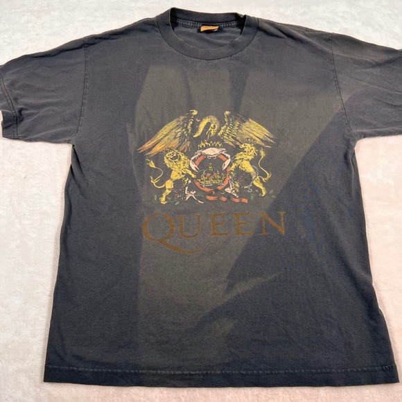 Queen Graphic T-Shirt Band Tee Rock Music Short Sleeve Gray‎ Medium - Picture 2 of 7